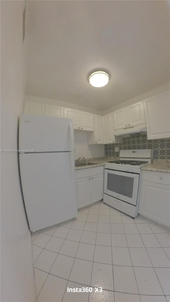 RO-MOND SOUTH CONDO · #Q22 in Miami Gardens - Photo 3