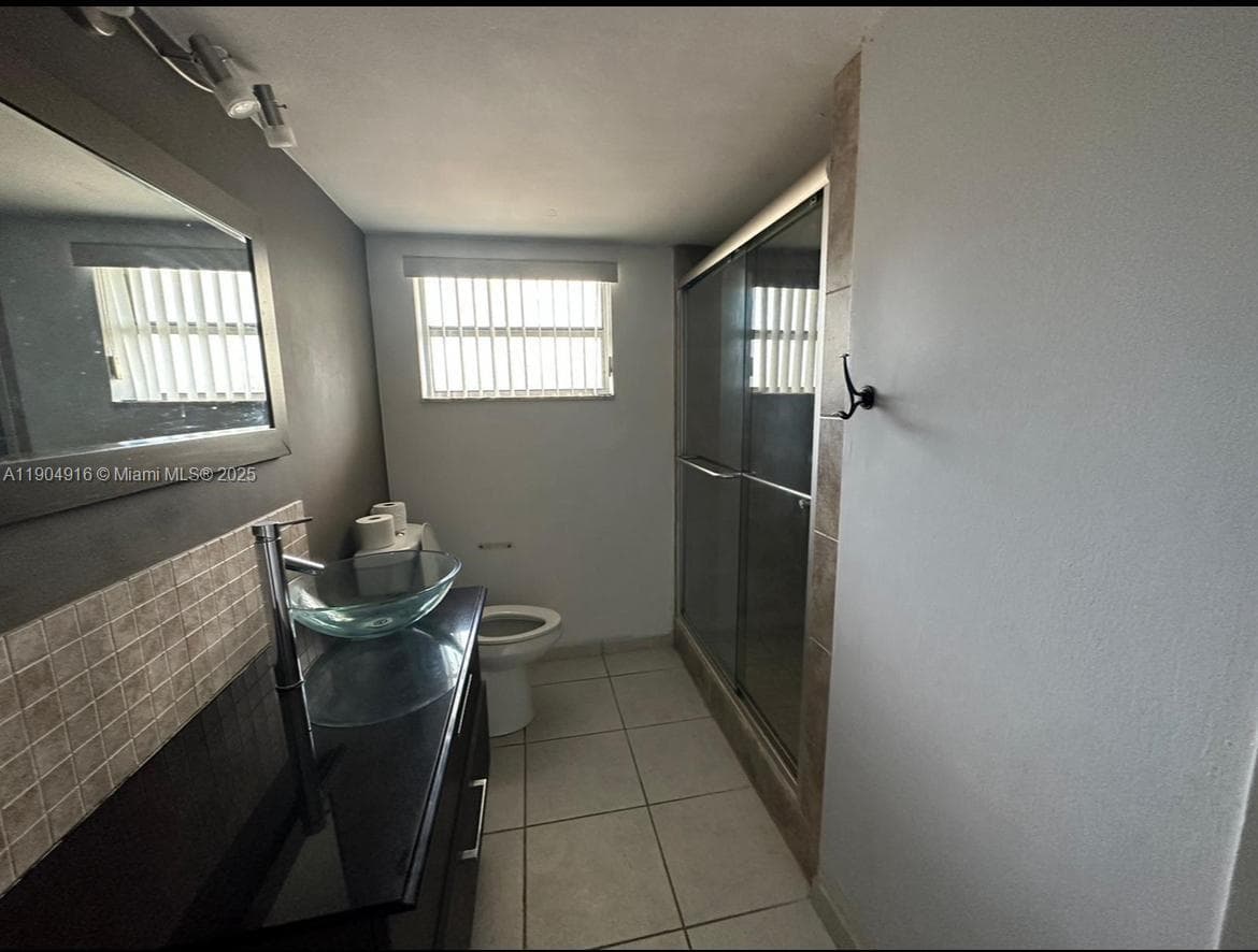 JADE WINDS GROUP - · #206-1 in Miami - Photo 5