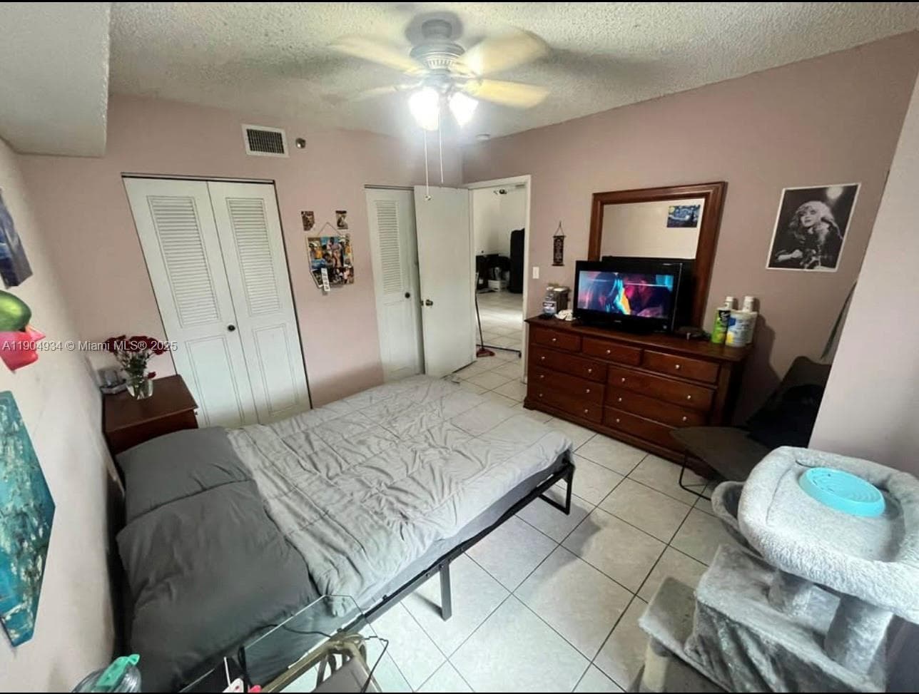 VISTA LAKE CONDO · #107 in Miami - Photo 2
