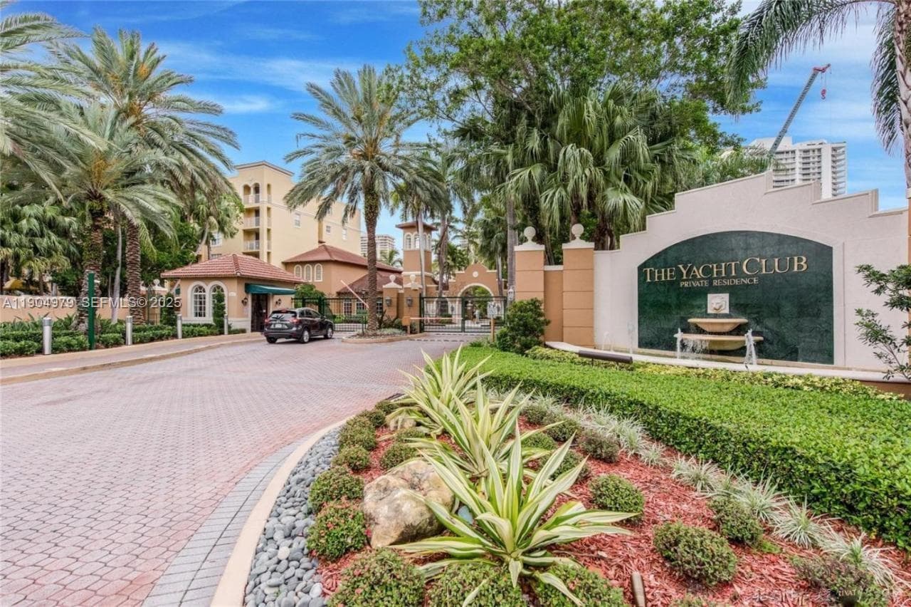 THE YACHT CLUB AT AVENTUR · #5601 in Aventura - Photo 3