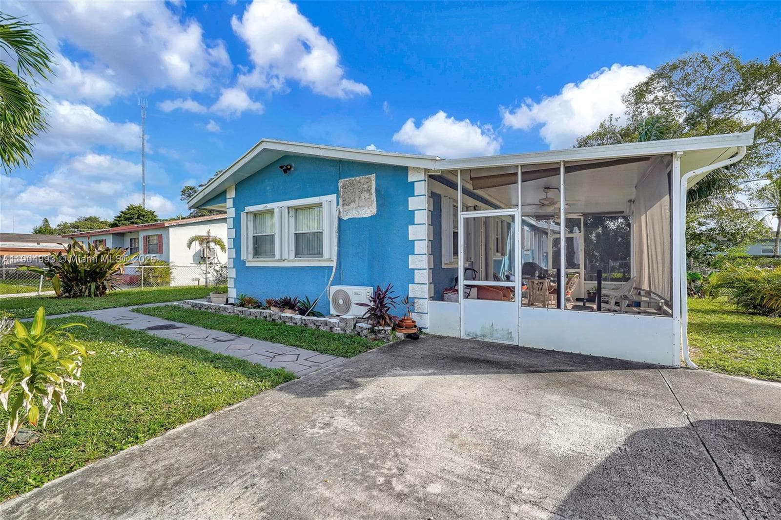2760 NW 23rd St photo 32