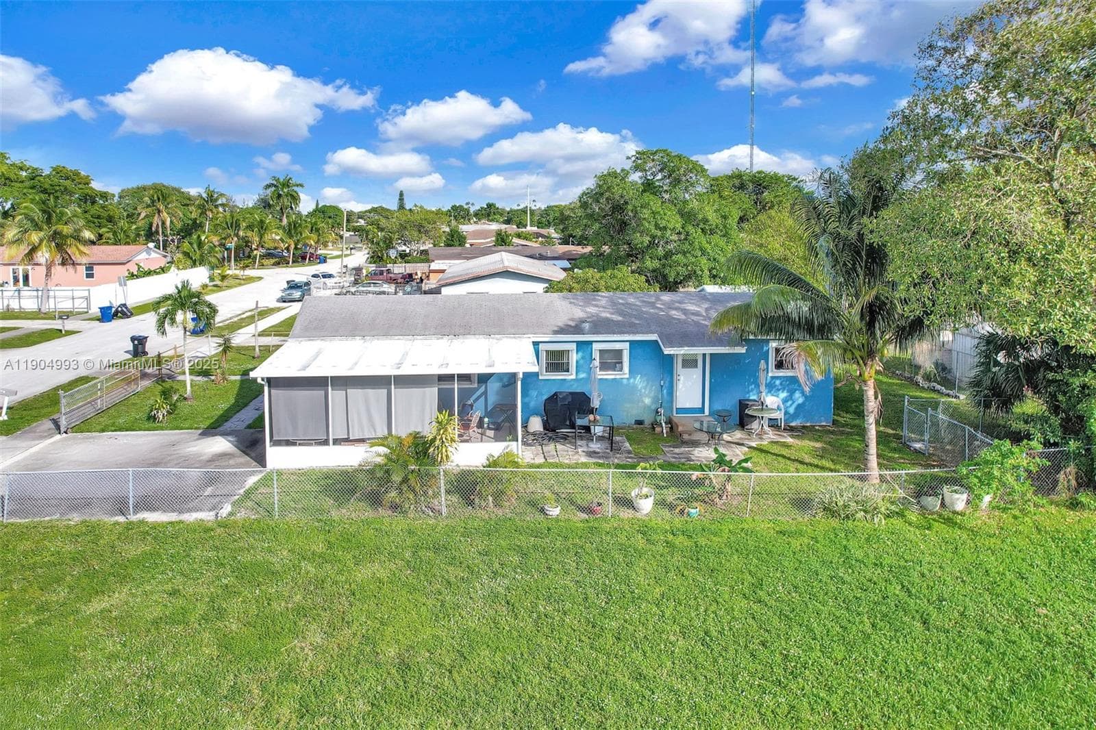 2760 NW 23rd St photo 5