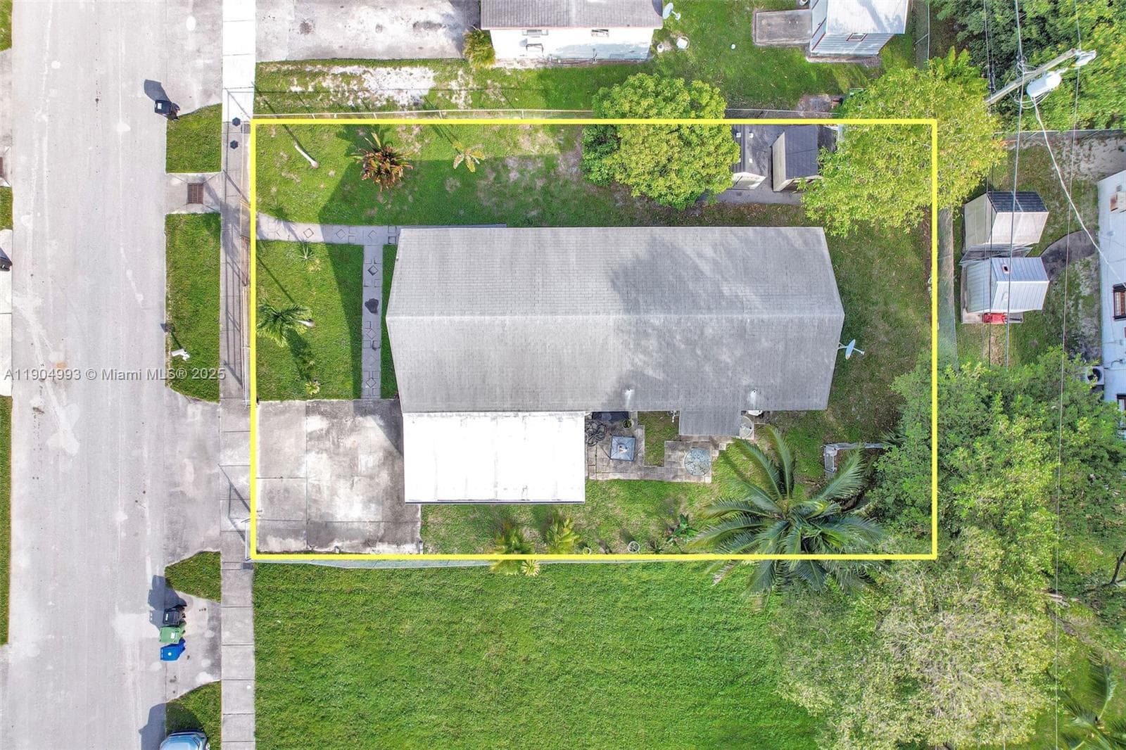 2760 NW 23rd St photo 8