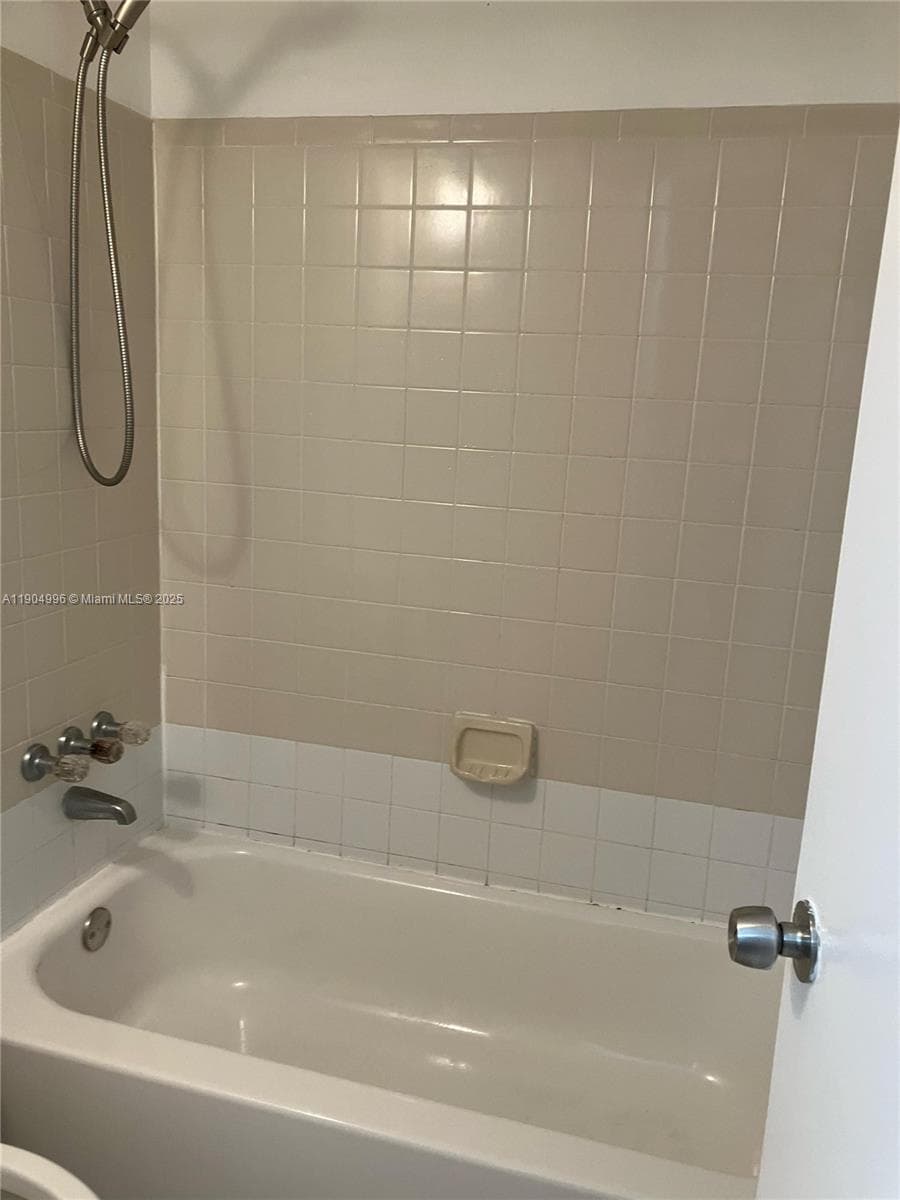 PALM AIRE GARDENS CONDO · #14 in Pompano Beach - Photo 6
