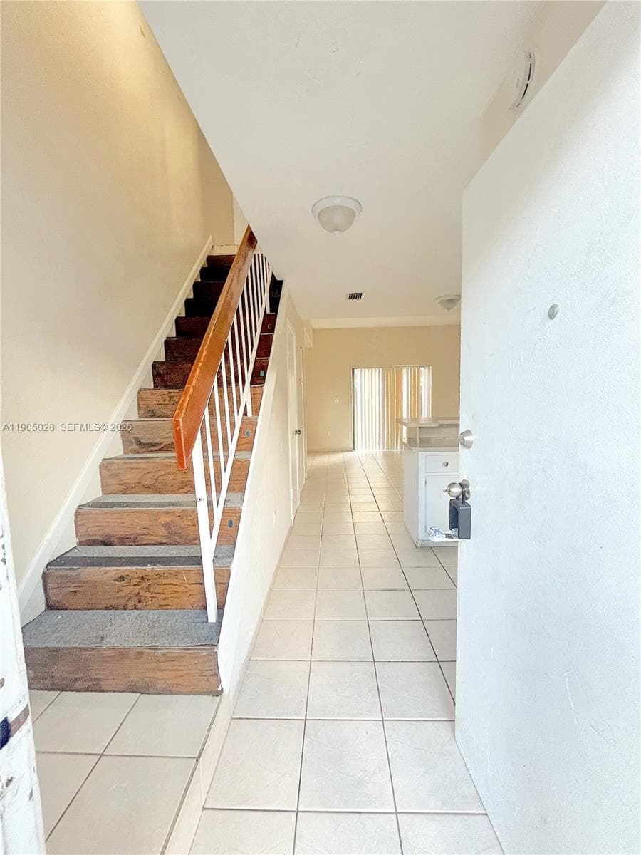 VILLAS DE MARBELLA CONDO · #5712 in Hialeah - Photo 6
