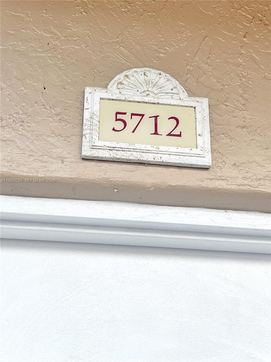 VILLAS DE MARBELLA CONDO · #5712 in Hialeah - Photo 5