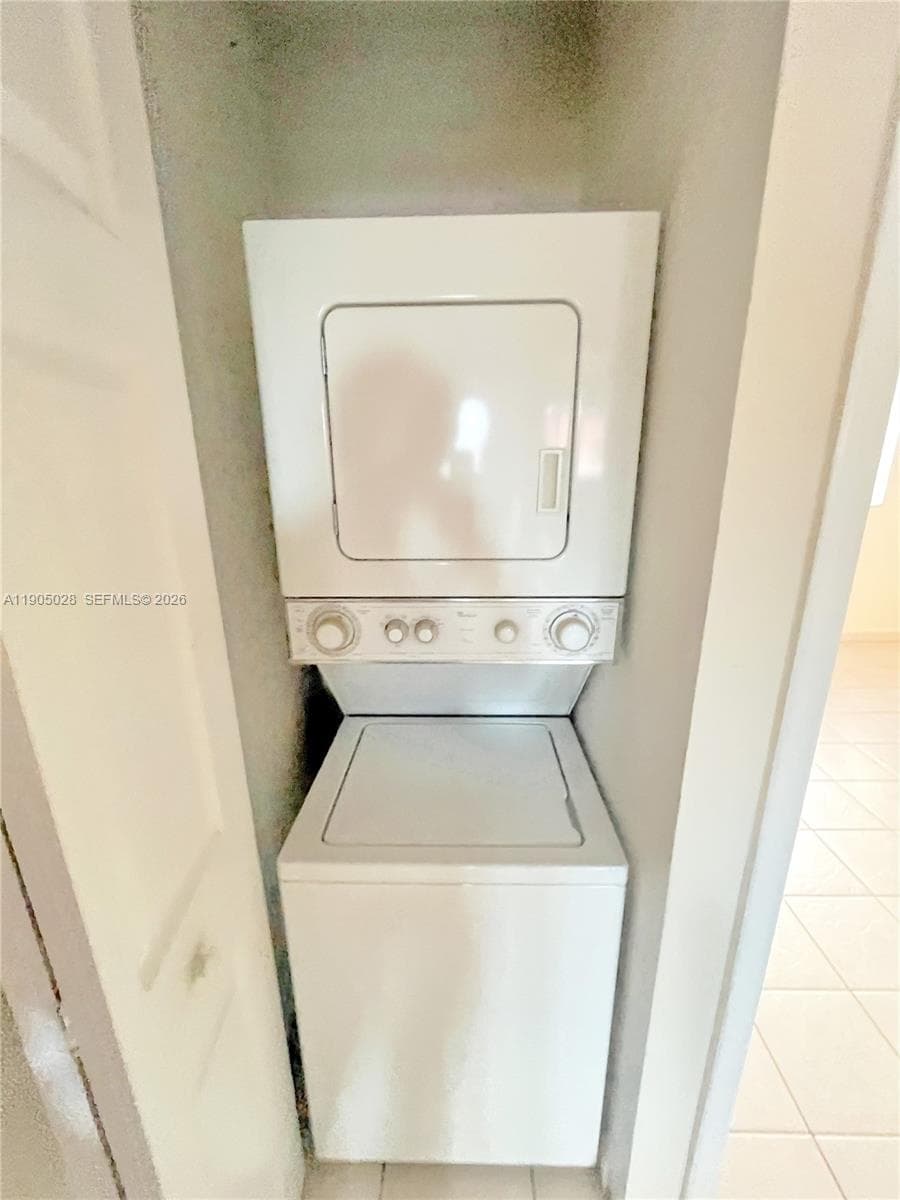 VILLAS DE MARBELLA CONDO · #5712 in Hialeah - Photo 14