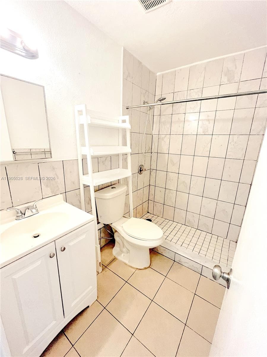 VILLAS DE MARBELLA CONDO · #5712 in Hialeah - Photo 15