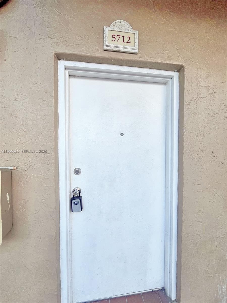 VILLAS DE MARBELLA CONDO · #5712 in Hialeah - Photo 4