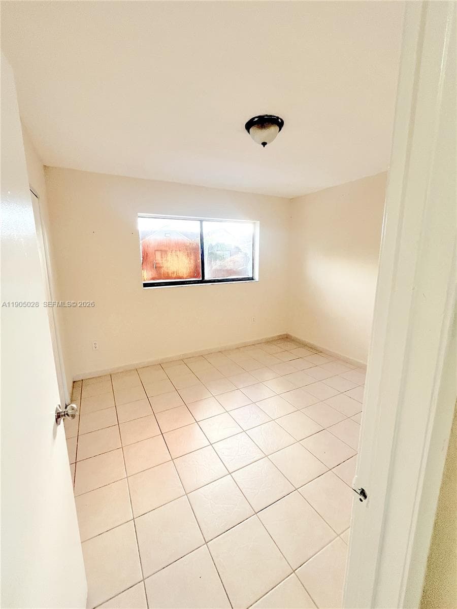 VILLAS DE MARBELLA CONDO · #5712 in Hialeah - Photo 21