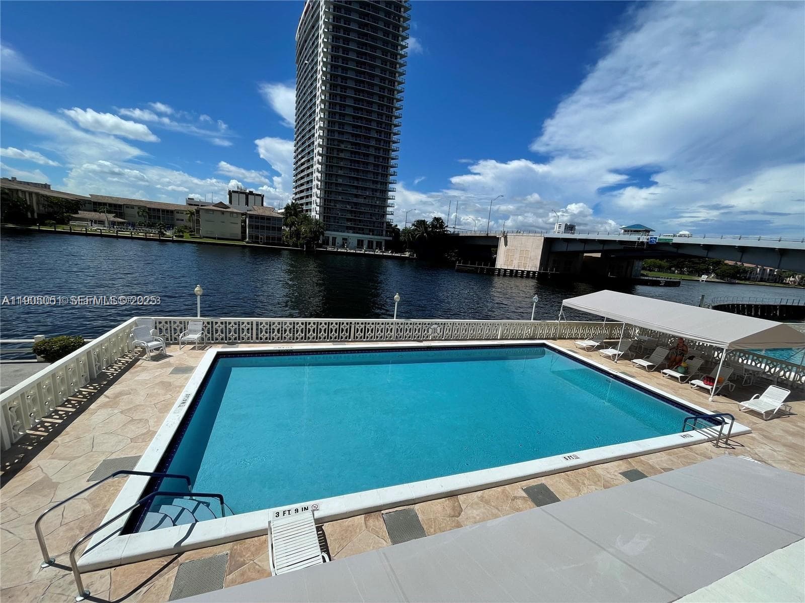 IMPERIAL TOWERS CONDO · #922 in Hallandale Beach - Photo 17
