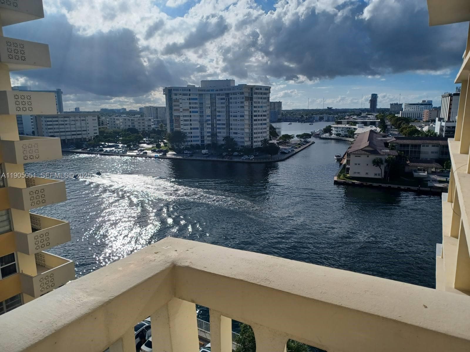 IMPERIAL TOWERS CONDO · #922 in Hallandale Beach - Photo 28