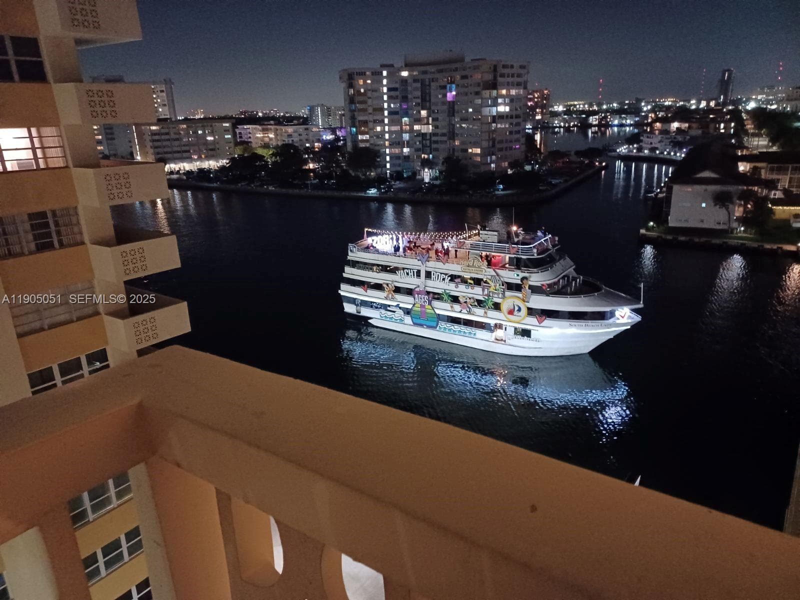IMPERIAL TOWERS CONDO · #922 in Hallandale Beach - Photo 30