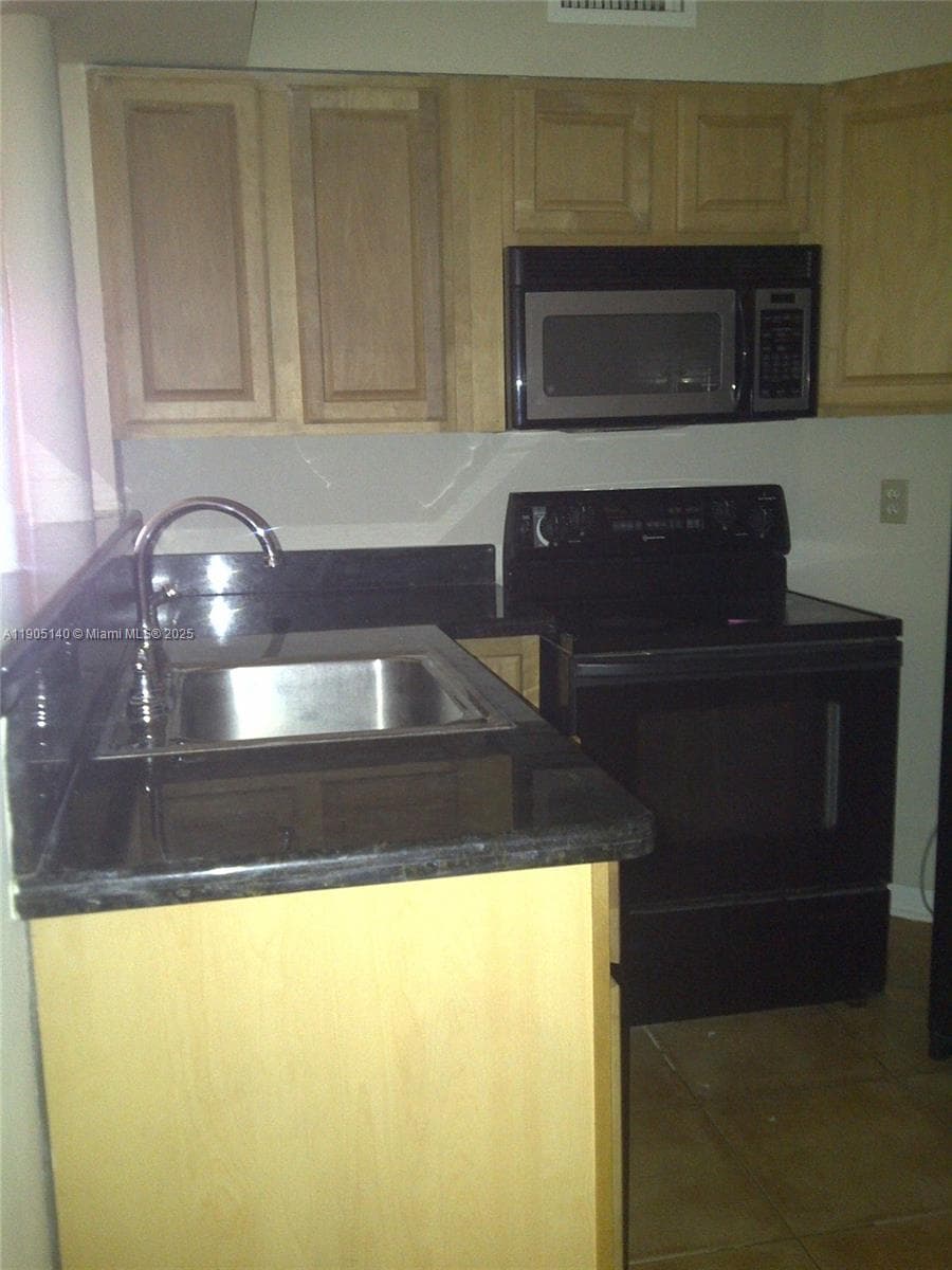 LAKE POINTE · #109 in Oakland Park - Photo 7