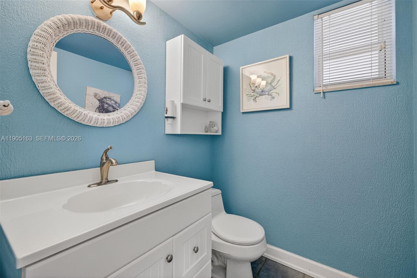 1/2 Bath