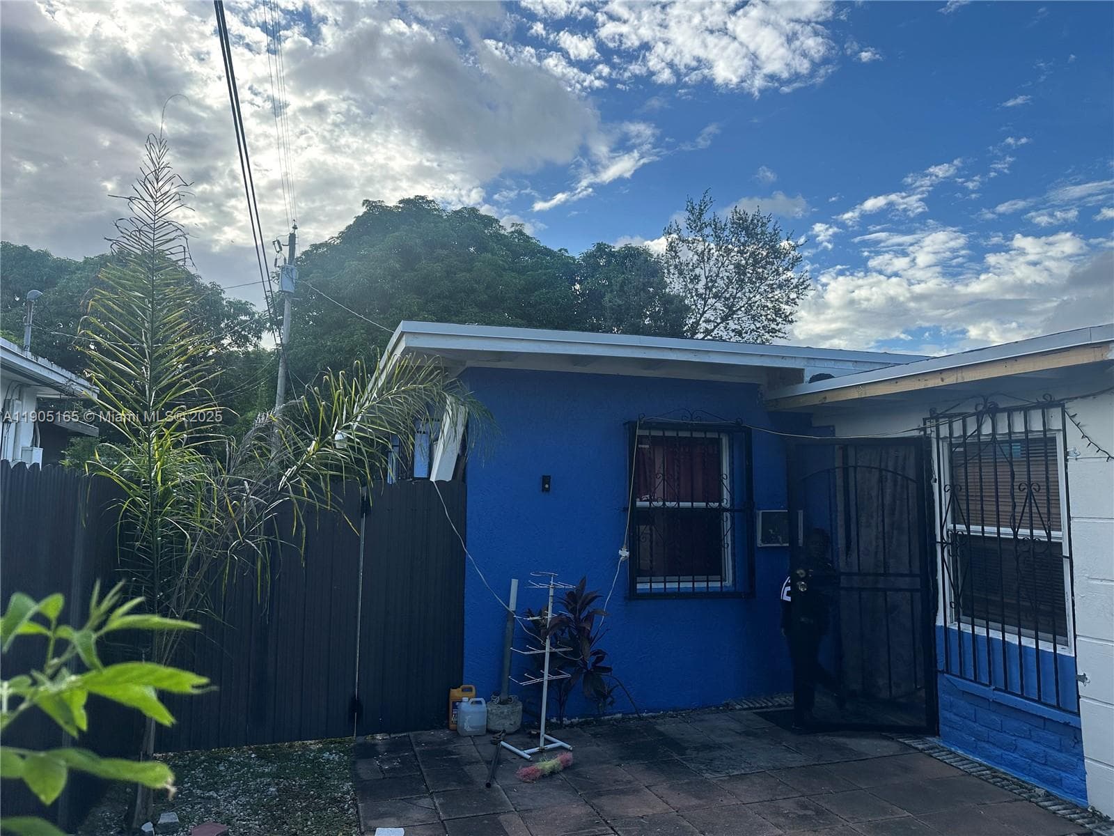 12240 NW 13th Ave photo 5