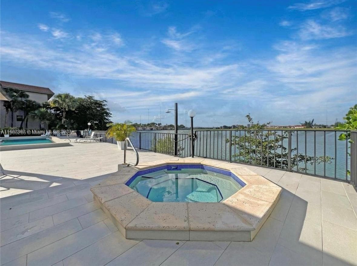 SummerTree Village · #402-2 in Miami - Photo 33