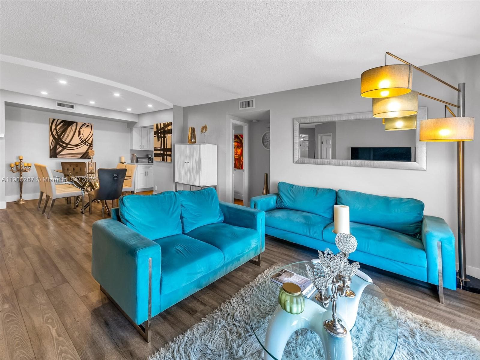 Hillcrest Condominium · #907 in Hollywood - Photo 5