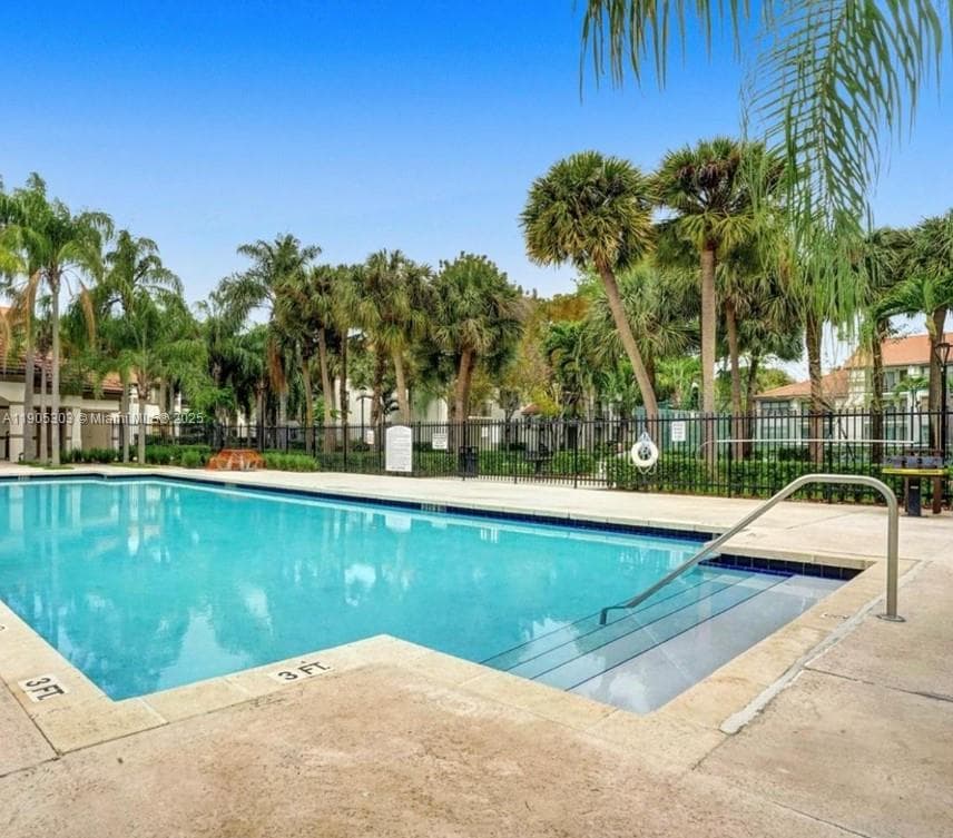HOLLYWOOD PARC CONDOMINIU · #26-11 in Hollywood - Photo 2