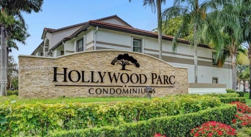 HOLLYWOOD PARC CONDOMINIU · #26-11 in Hollywood - Photo 1