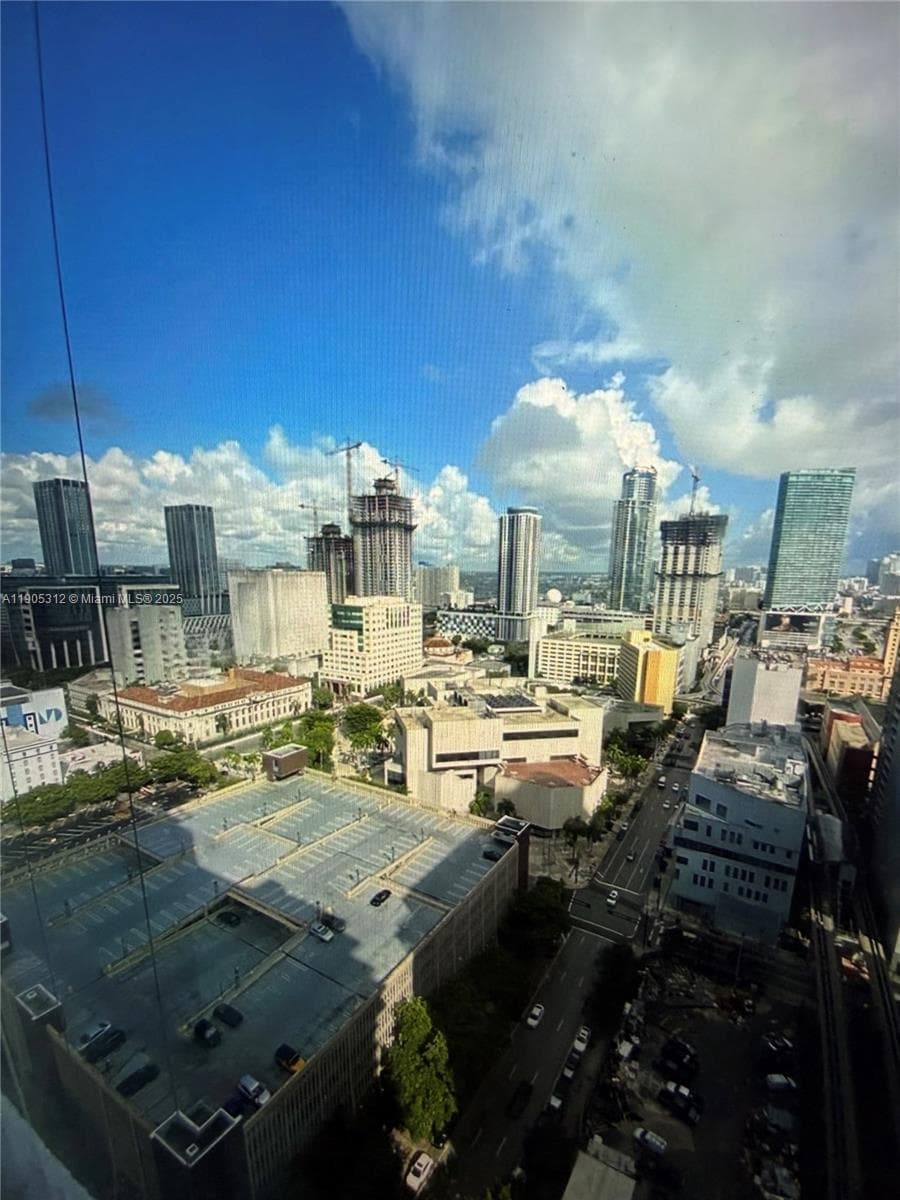 Loft Downtown II · #2611 in Miami - Photo 6