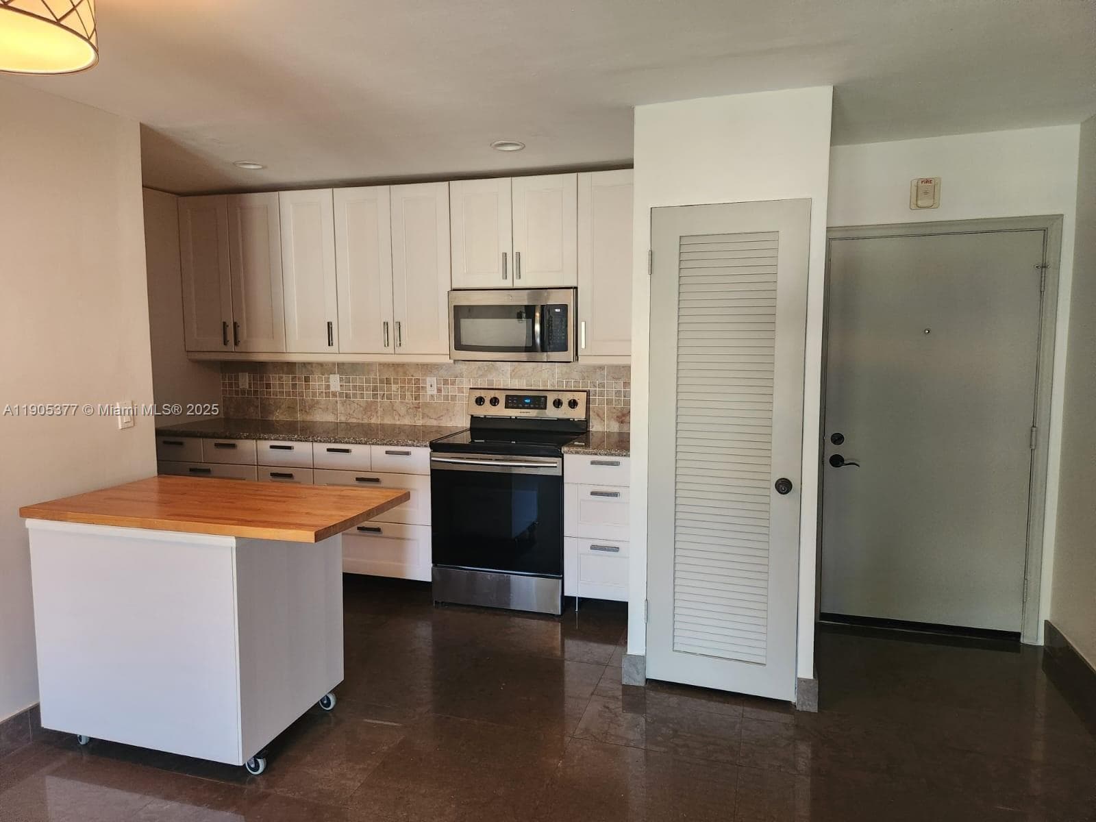 MANOR GROVE VILLAGE ONE I · #206B in Wilton Manors - Photo 3