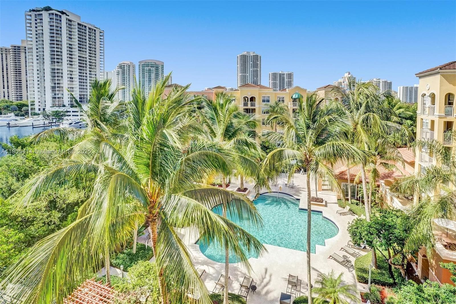THE YACHT CLUB OF AVENTUR · #3607 in Aventura - Photo 35