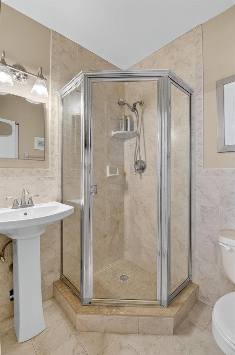 SHOWER
