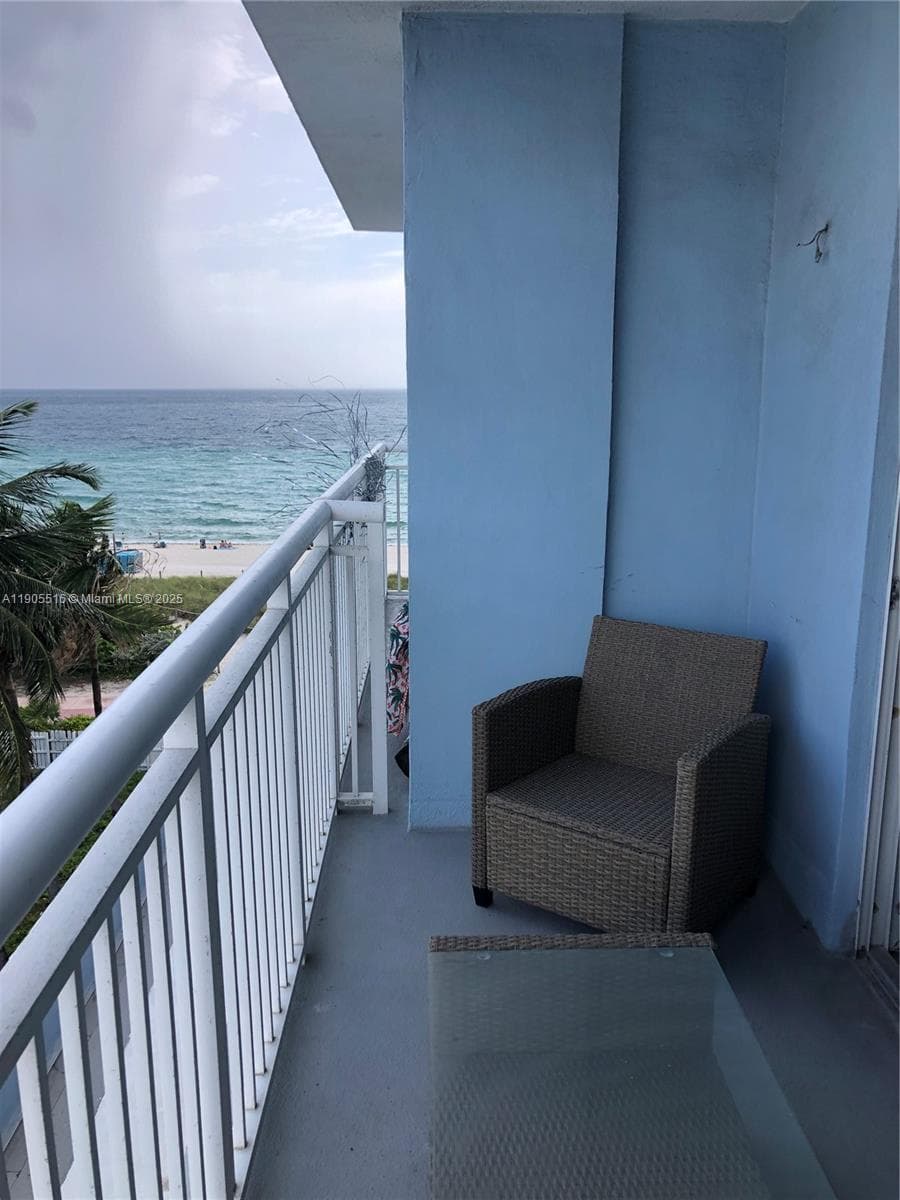 PORT ROYALE CONDO · #607 in Miami Beach - Photo 12