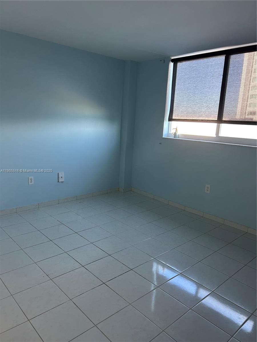 PORT ROYALE CONDO · #607 in Miami Beach - Photo 14