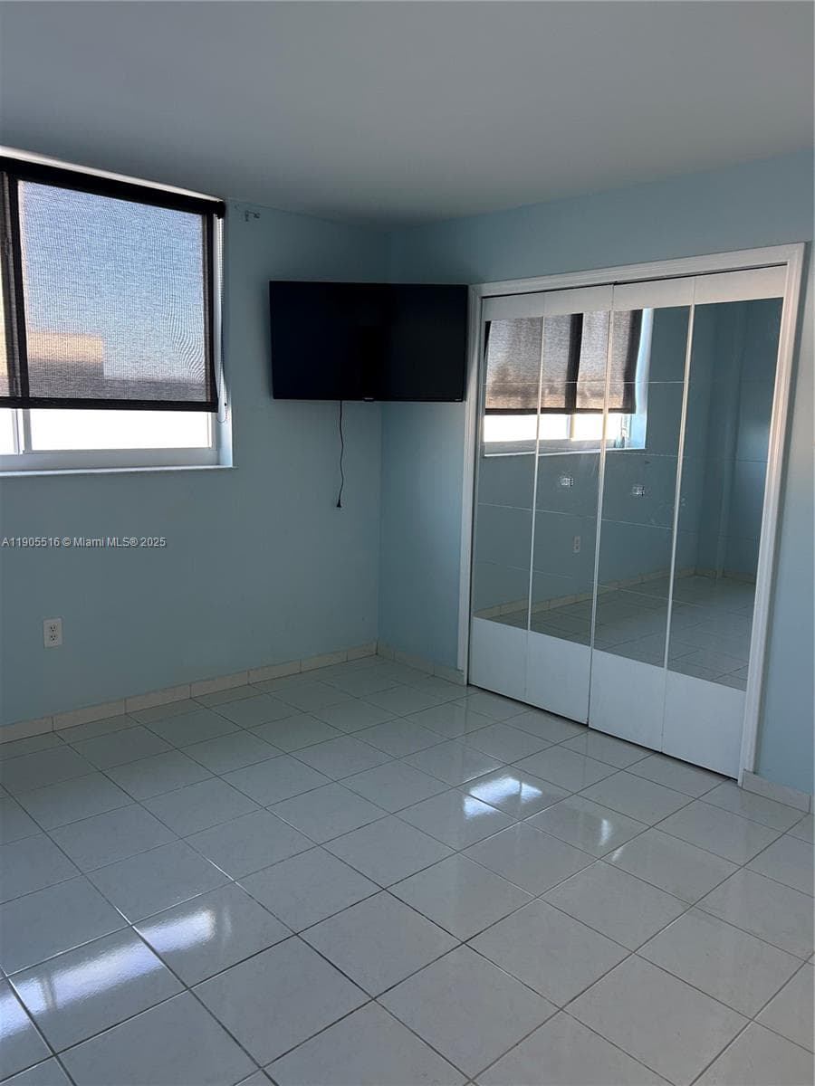 PORT ROYALE CONDO · #607 in Miami Beach - Photo 15