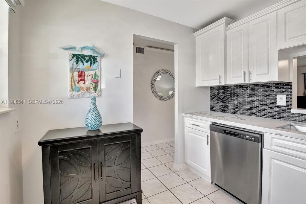 MEADOW BROOK TOWERS · #107 in Hallandale Beach - Photo 5