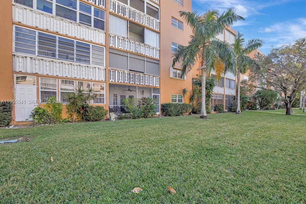 MEADOW BROOK TOWERS · #107 in Hallandale Beach - Photo 31