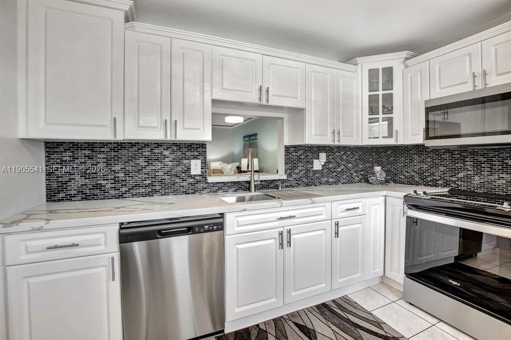 MEADOW BROOK TOWERS · #107 in Hallandale Beach - Photo 4
