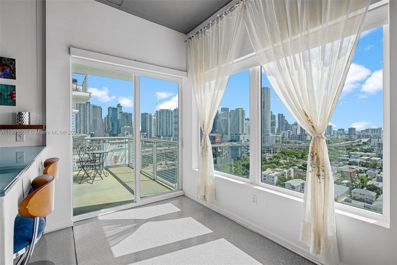 NEO CONDO · #PHI11 in Miami - Photo 9