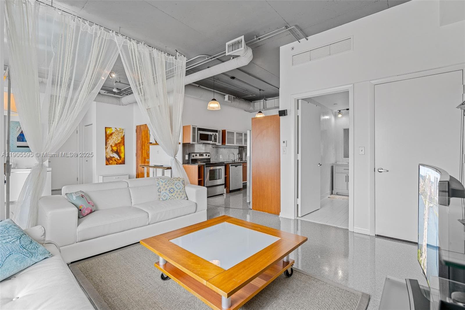 NEO CONDO · #PHI11 in Miami - Photo 11