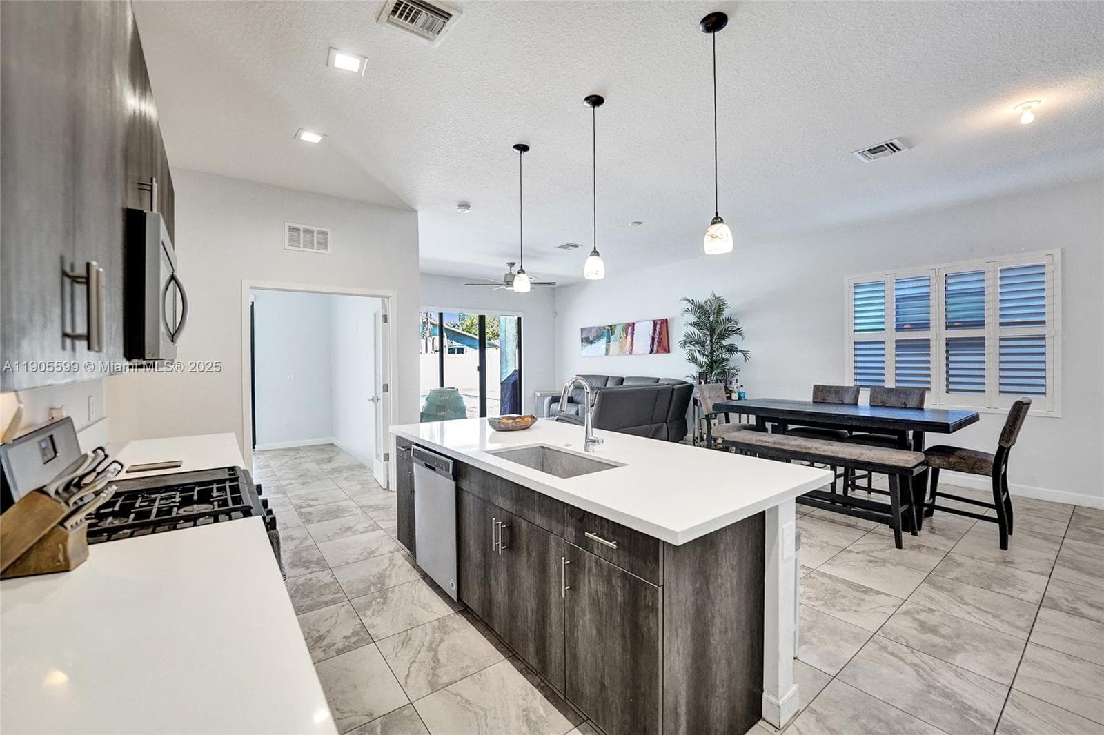 4947 Whispering Way photo 7