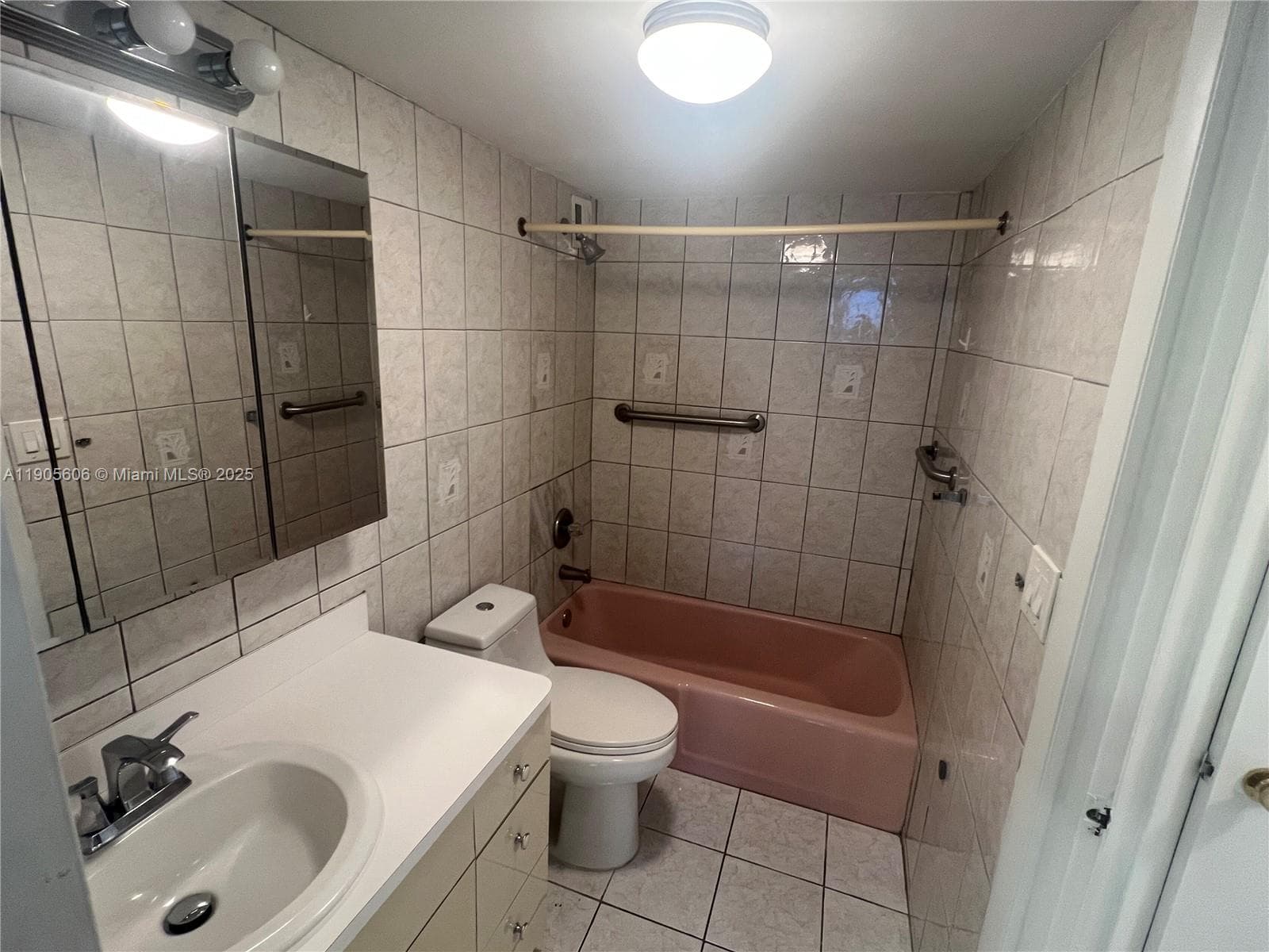 THE PRESIDENTIAL CONDO · #322 in Miami Beach - Photo 12