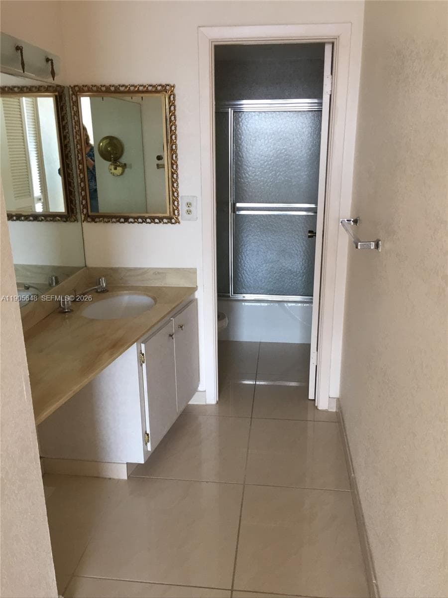 HEMISPHERES CONDO · #12J in Hallandale Beach - Photo 5