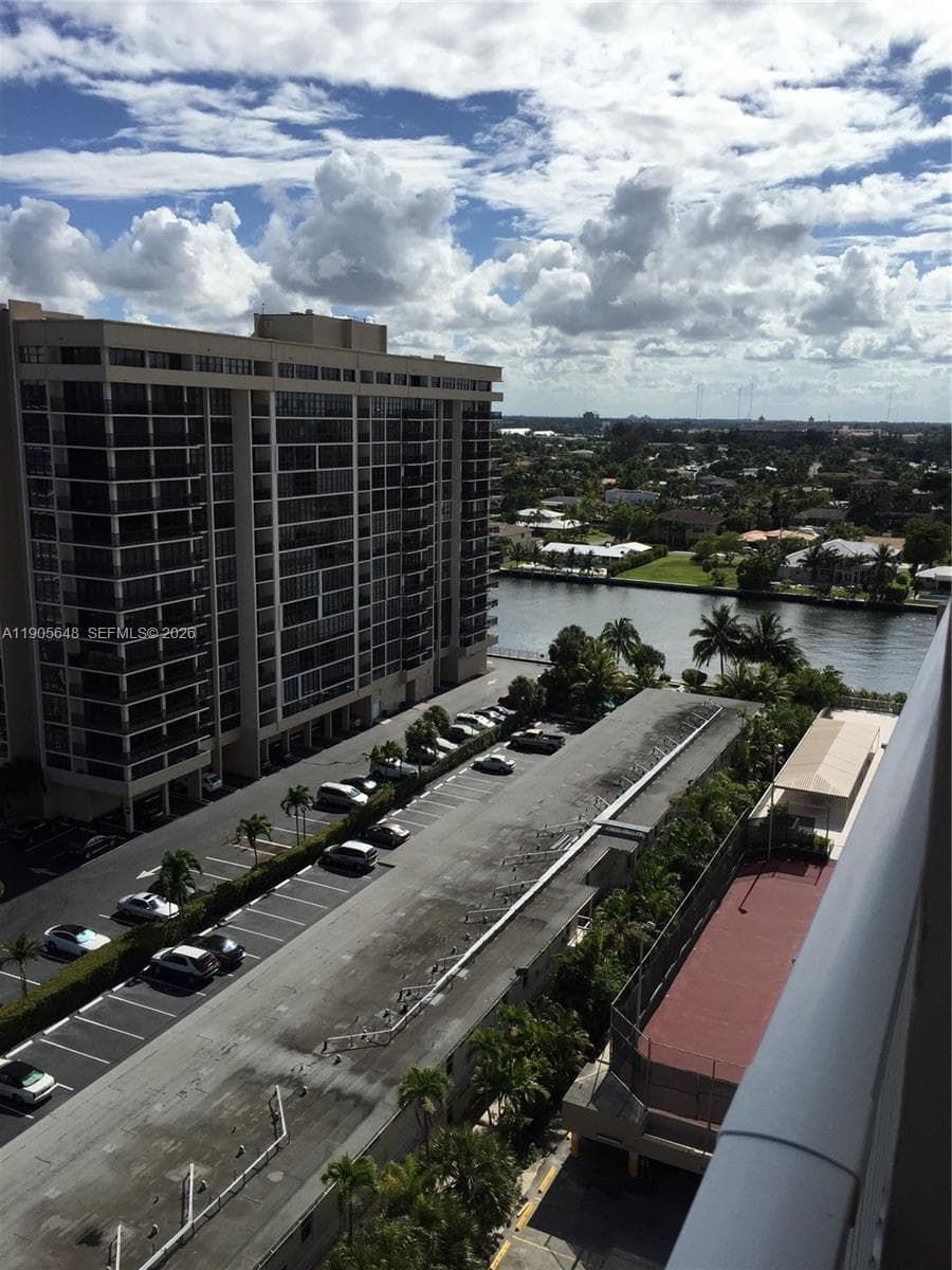 HEMISPHERES CONDO · #12J in Hallandale Beach - Photo 18