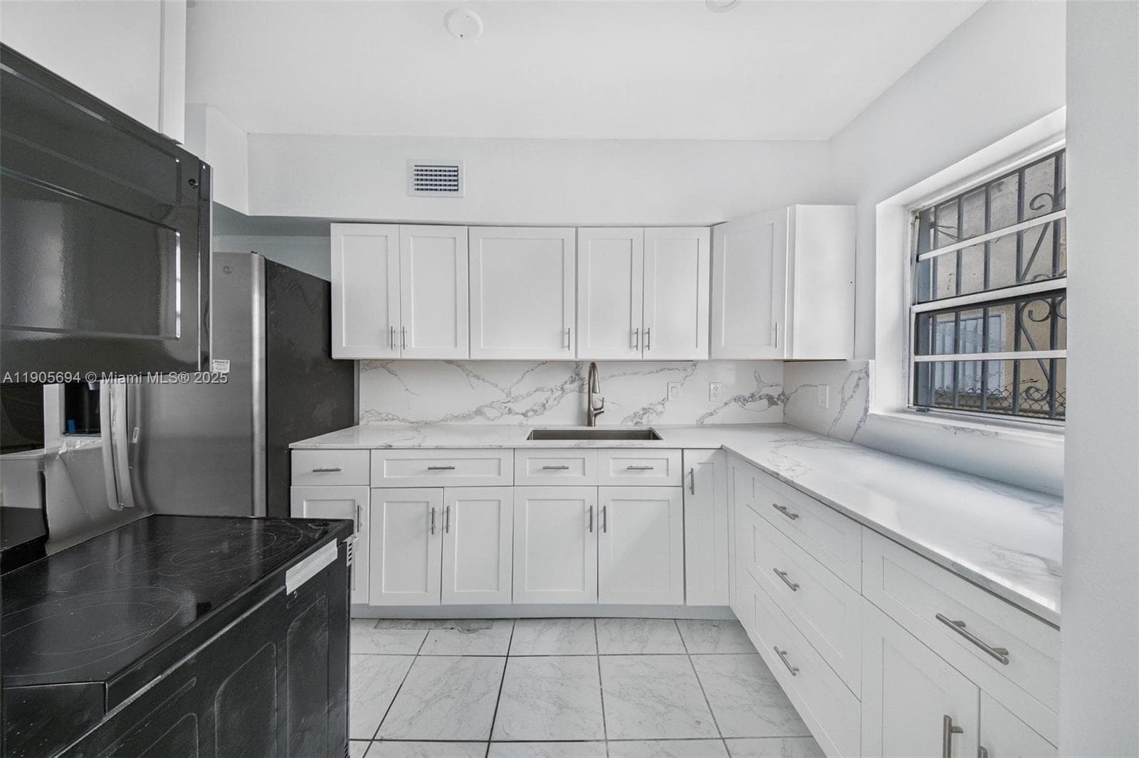 VICTORIA CONDO · #2 in Miami Beach - Photo 10