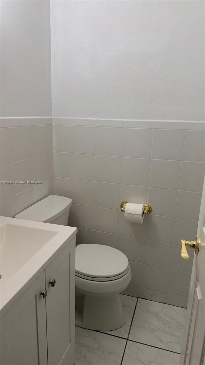 1/2 bathroom