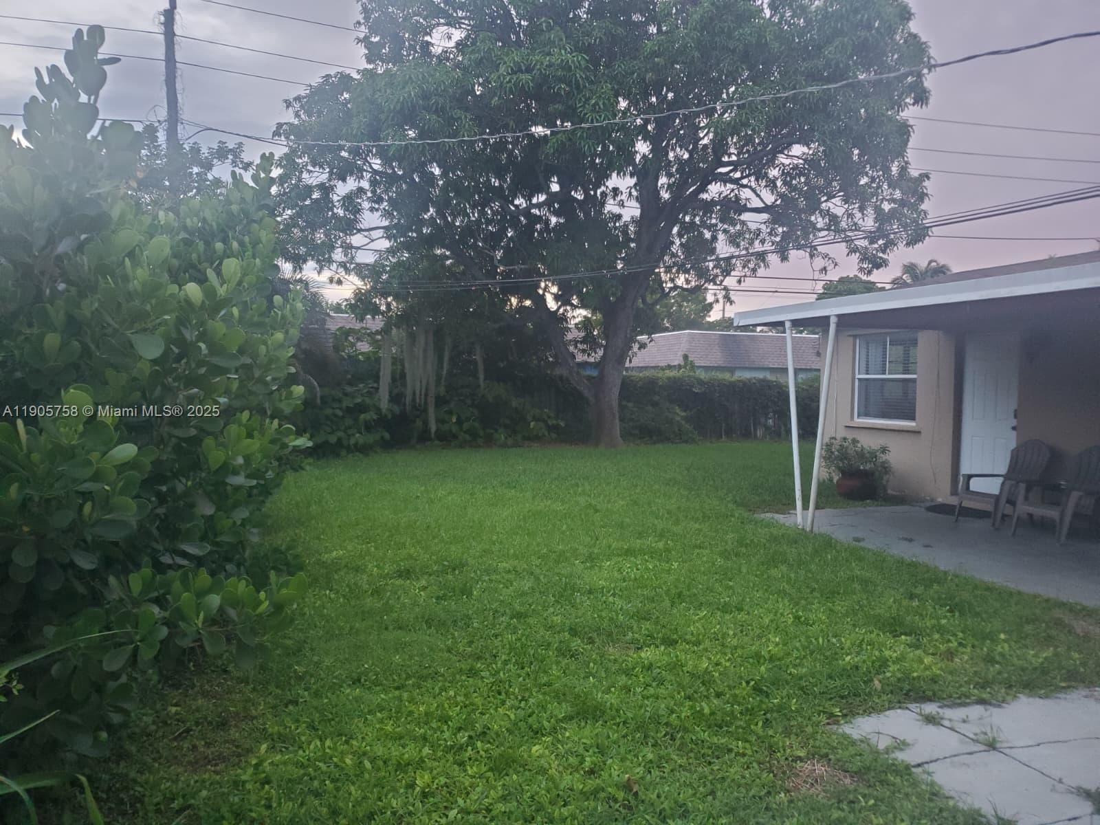 1505 NW 7th Ter photo 2