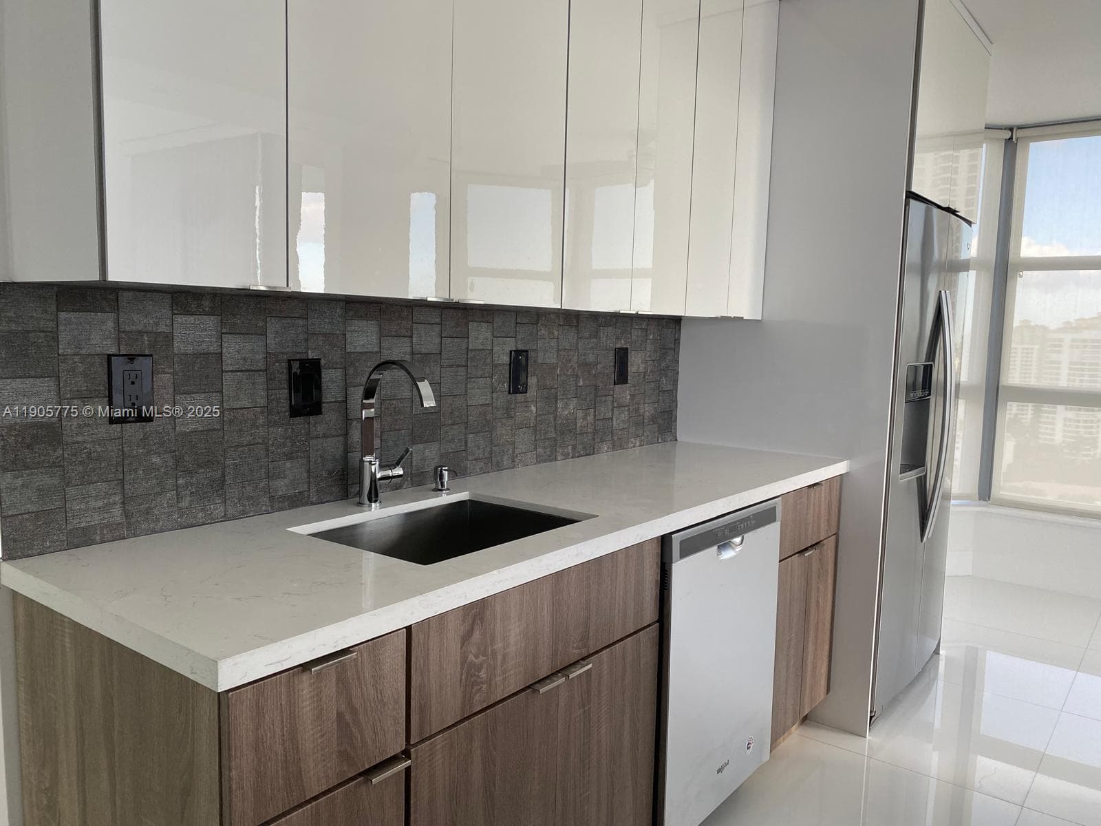 Mystic Pointe Tower 200 · #2306 in Aventura - Photo 12
