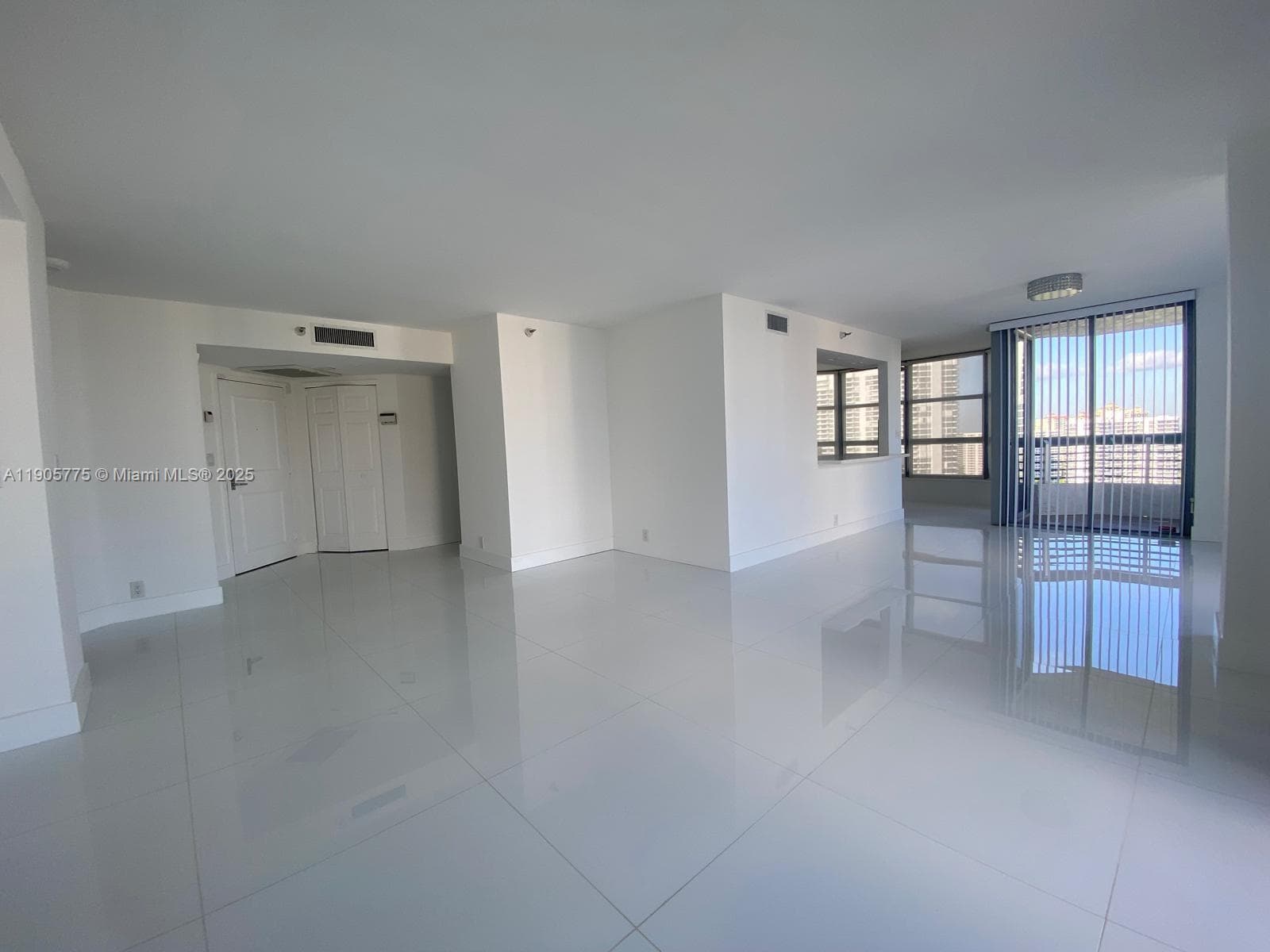 Mystic Pointe Tower 200 · #2306 in Aventura - Photo 18