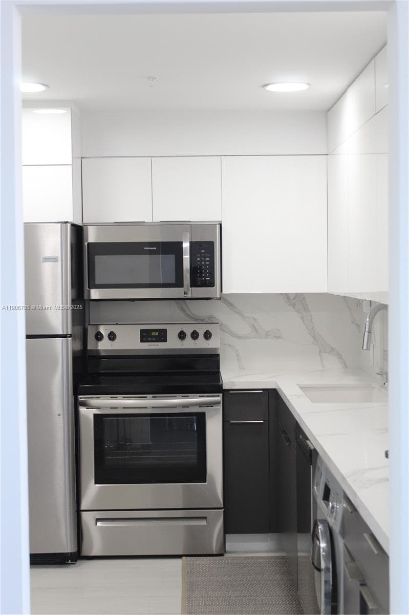 CLEARVIEW TOWERS CONDO · #1403 in Miami Beach - Photo 9
