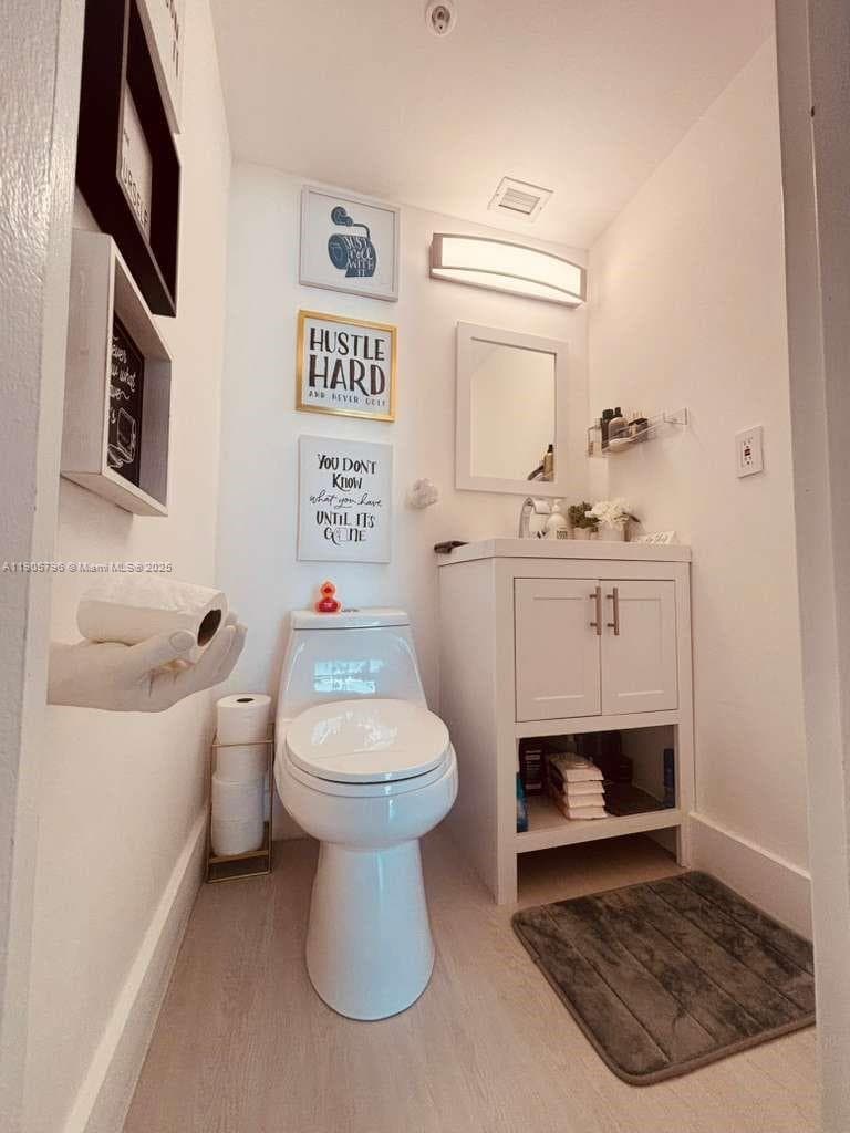CLEARVIEW TOWERS CONDO · #608 in Miami Beach - Photo 5