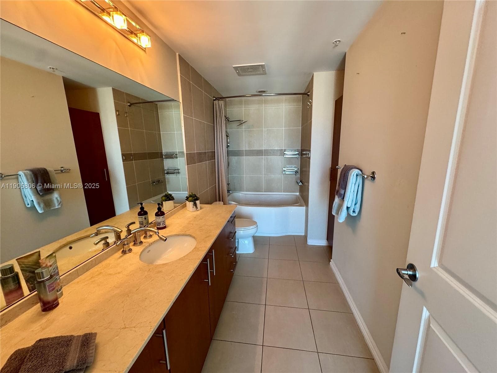 OCEAN MARINE YACHT CLUB C · #2311 in Hallandale Beach - Photo 19