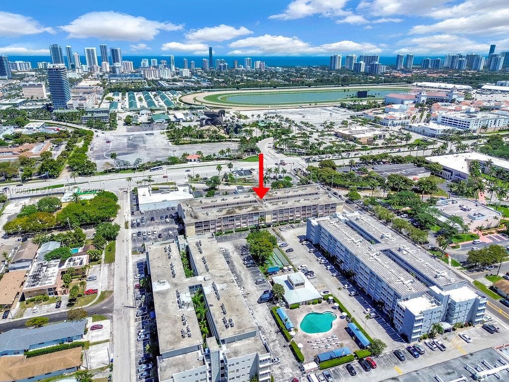 FOURTH GULFSTREAM GARDEN · #223 in Hallandale Beach - Photo 2