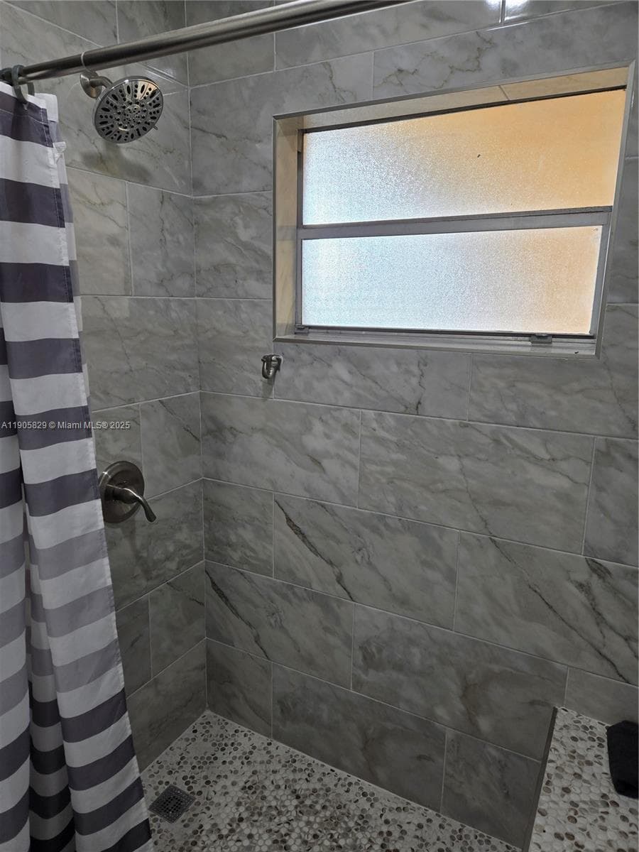 STAR LAKES ESTATES NO 8 C · #827 in Miami - Photo 13